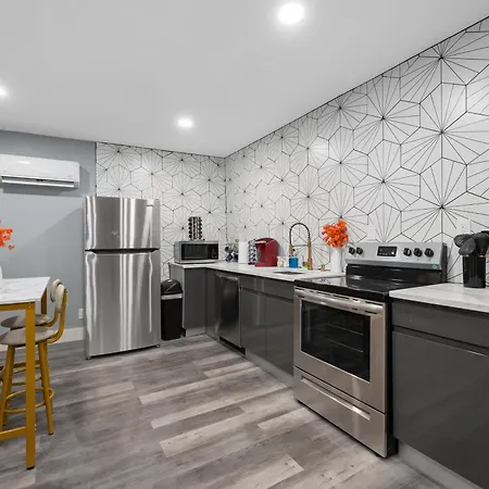 Elegant 2Br Apt Near Med Center With Free Park